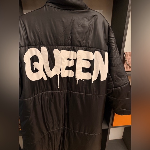 Black Women's Puffer Jacket with Bold Lettering - Picture 6 of 9